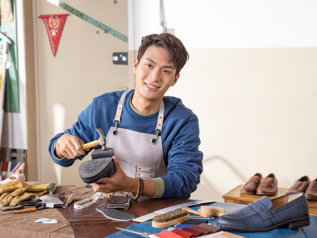 20220809094650_QP9OTG0U.jpg_carousel_평택명품구두수선_에이스구두수선,평택명품구두수선,명품전문수선,구두,가방,가죽